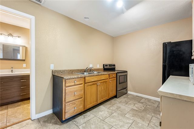 1848 Rolling Hills Drive, Fayetteville, AR 72703