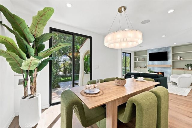 9127 Hargis, Los Angeles, CA 90034