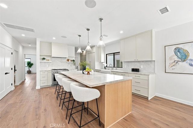 9127 Hargis, Los Angeles, CA 90034