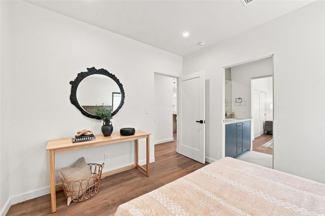 9127 Hargis, Los Angeles, CA 90034