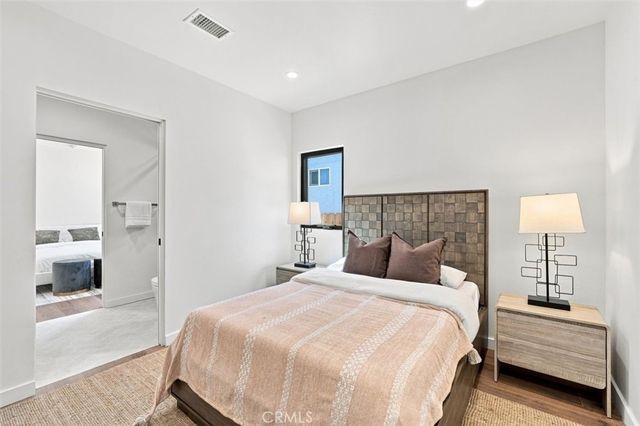 9127 Hargis, Los Angeles, CA 90034