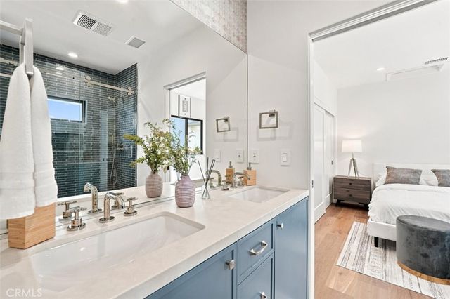 9127 Hargis, Los Angeles, CA 90034