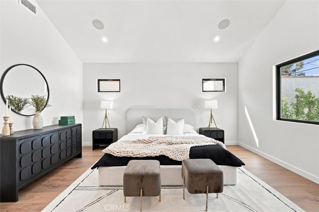 9127 Hargis, Los Angeles, CA 90034