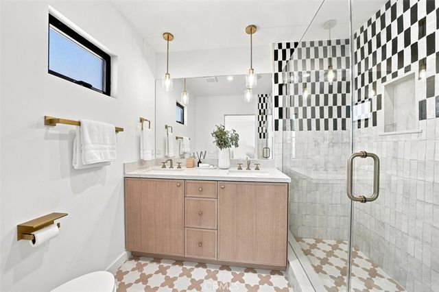9127 Hargis, Los Angeles, CA 90034