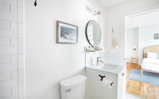 1 E Gordon Street 6, Savannah, GA 31401