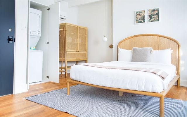 1 E Gordon Street 6, Savannah, GA 31401