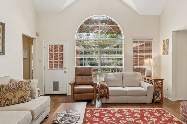 4912 Parkside Way, Fort Worth, TX 76137