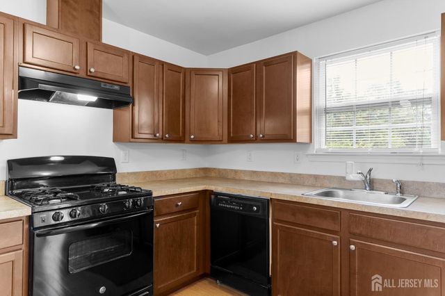 20 Alfred Avenue, Franklin, NJ 08873