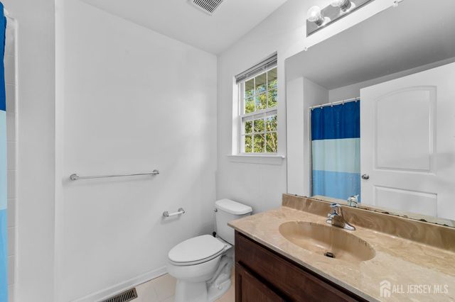 20 Alfred Avenue, Franklin, NJ 08873