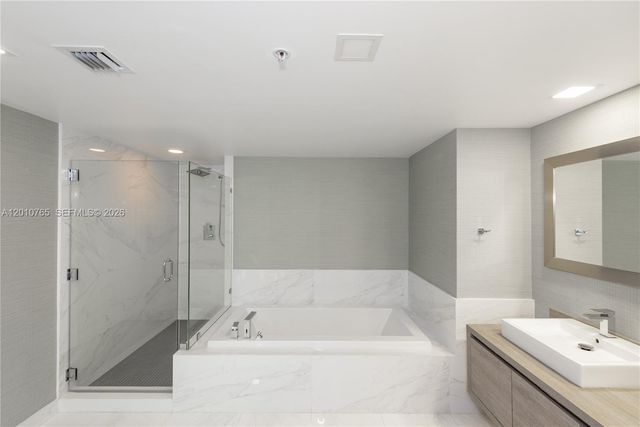 400 Sunny Isles Blvd 1518, Sunny Isles Beach, FL 33160