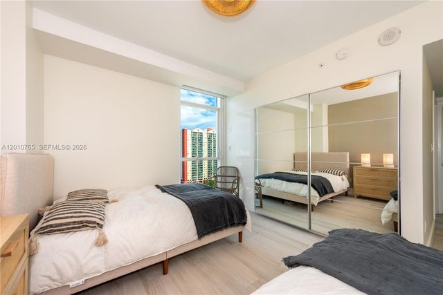 400 Sunny Isles Blvd 1518, Sunny Isles Beach, FL 33160