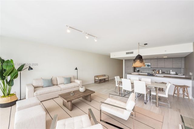 400 Sunny Isles Blvd 1518, Sunny Isles Beach, FL 33160