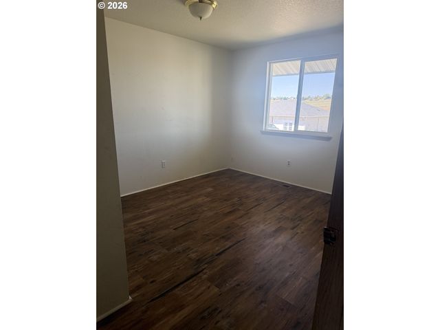 1300 Sw 10TH Ct, Pendleton, OR 97801