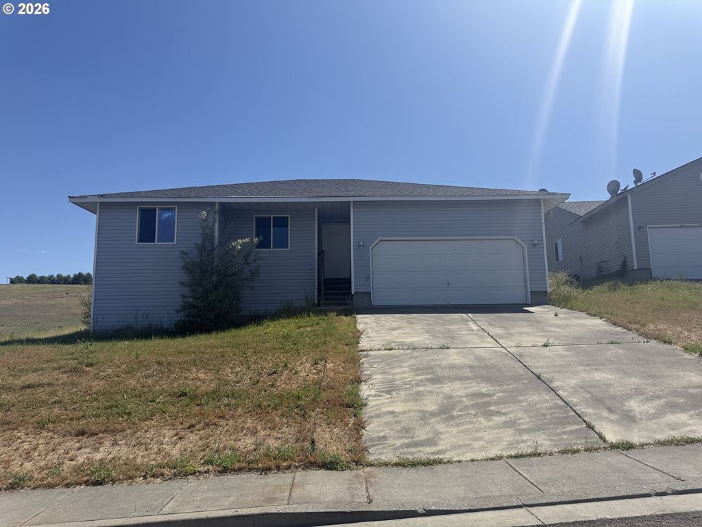 1300 Sw 10TH Ct, Pendleton, OR 97801