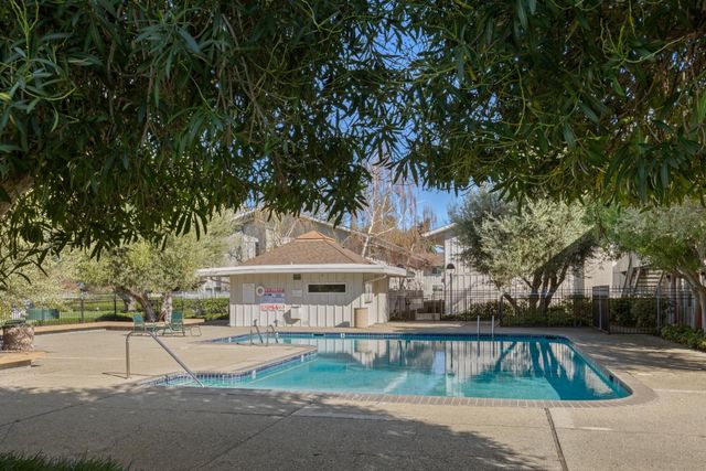 255 S Rengstorff Avenue 172, Mountain View, CA 94040