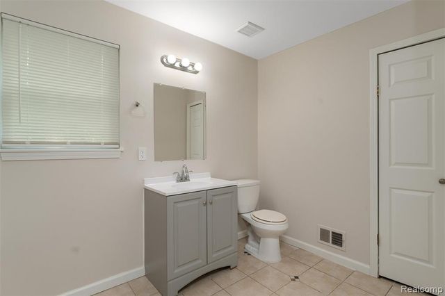 23 N Shirley Street, Pontiac, MI 48342