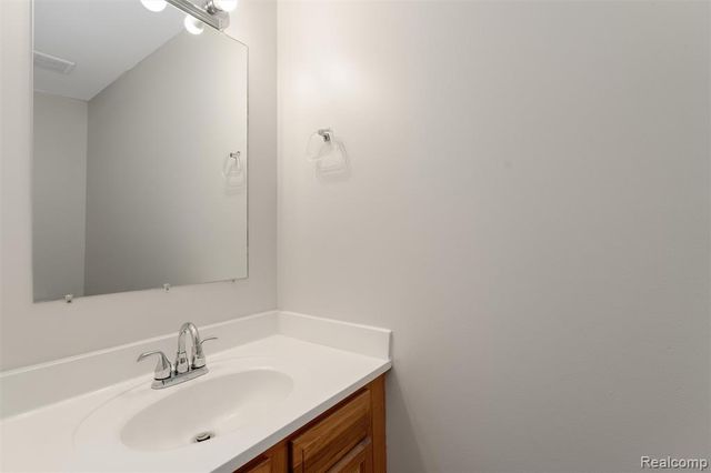 23 N Shirley Street, Pontiac, MI 48342