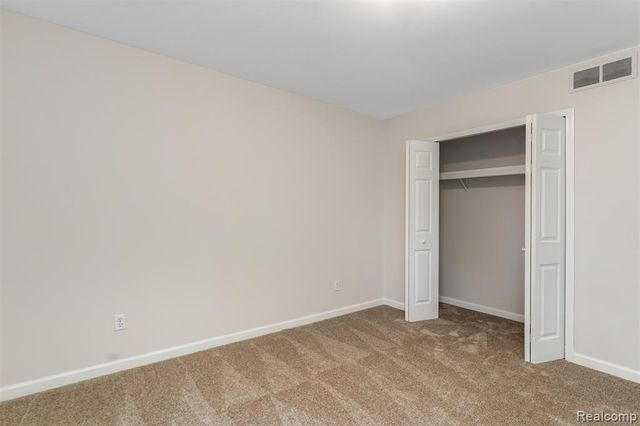 23 N Shirley Street, Pontiac, MI 48342