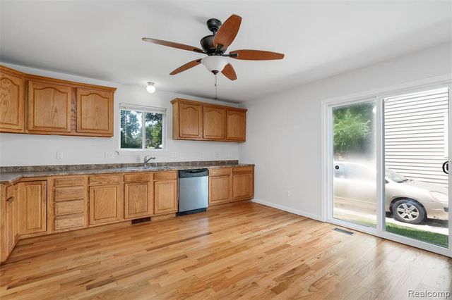 23 N Shirley Street, Pontiac, MI 48342