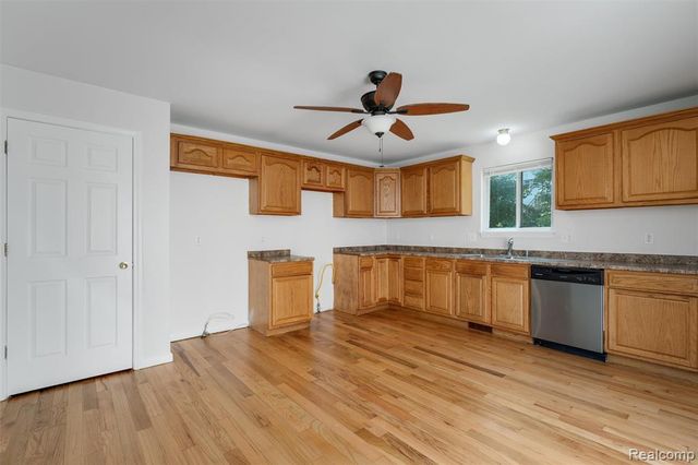 23 N Shirley Street, Pontiac, MI 48342
