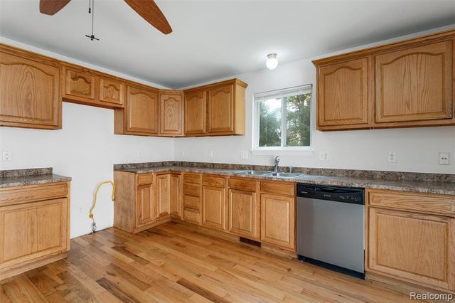 23 N Shirley Street, Pontiac, MI 48342