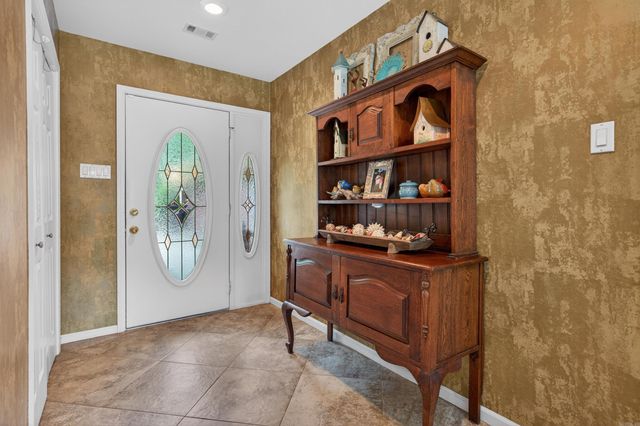 15 Tiburon Way, Hot Springs Village, AR 71909