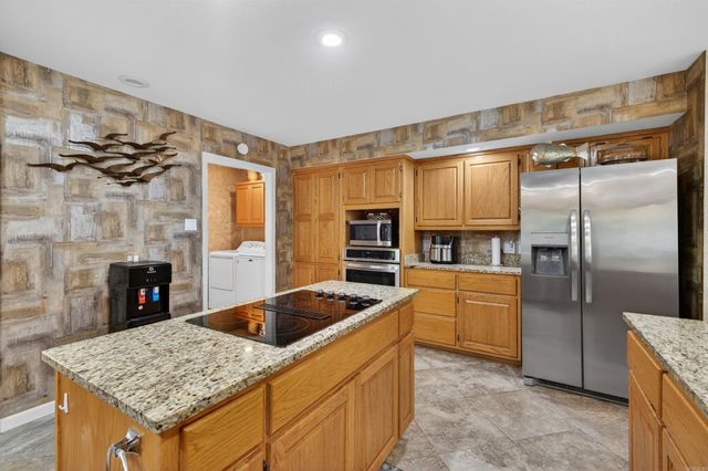 15 Tiburon Way, Hot Springs Village, AR 71909