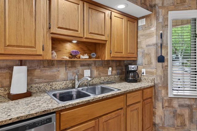 15 Tiburon Way, Hot Springs Village, AR 71909