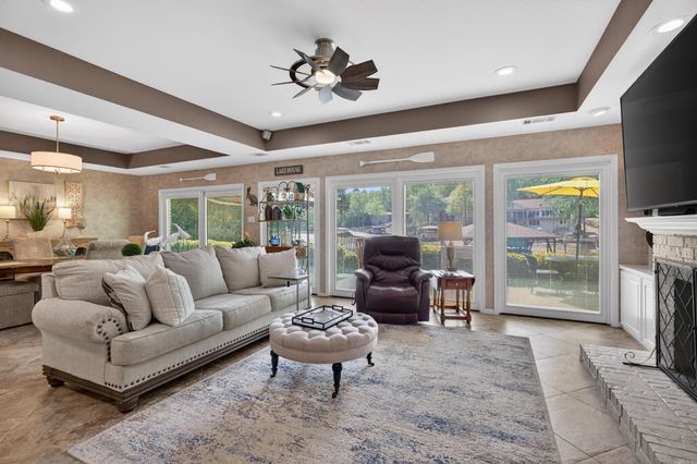 15 Tiburon Way, Hot Springs Village, AR 71909