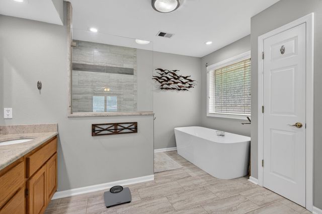 15 Tiburon Way, Hot Springs Village, AR 71909