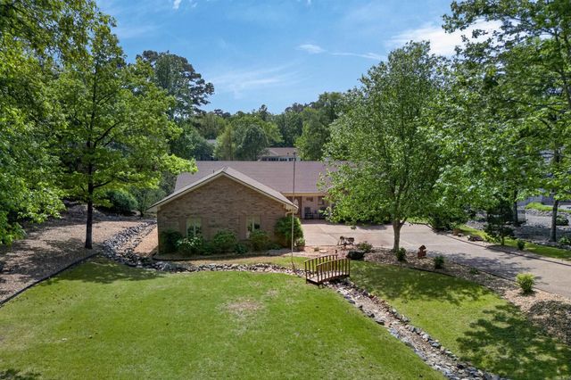 15 Tiburon Way, Hot Springs Village, AR 71909