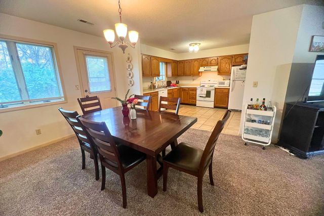 2402 GARDEN DR, Columbia, MO 65202