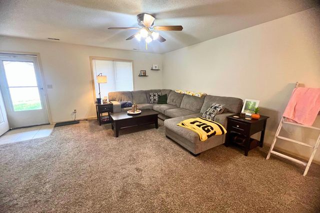 2402 GARDEN DR, Columbia, MO 65202