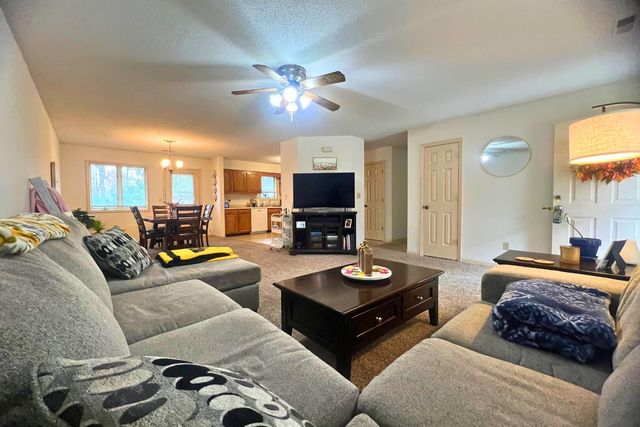 2402 GARDEN DR, Columbia, MO 65202