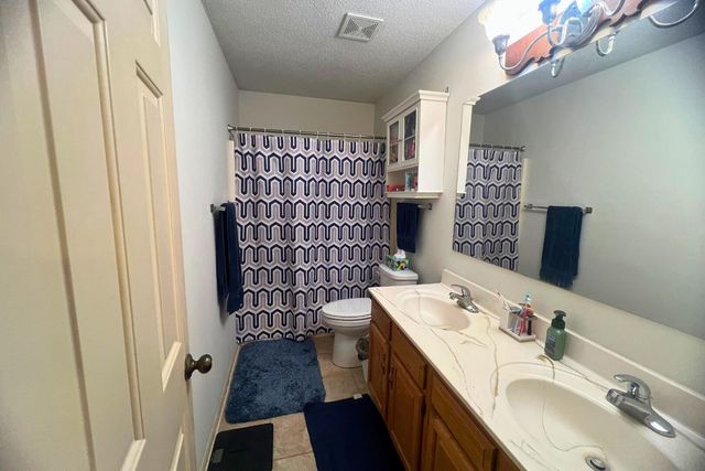 2402 GARDEN DR, Columbia, MO 65202