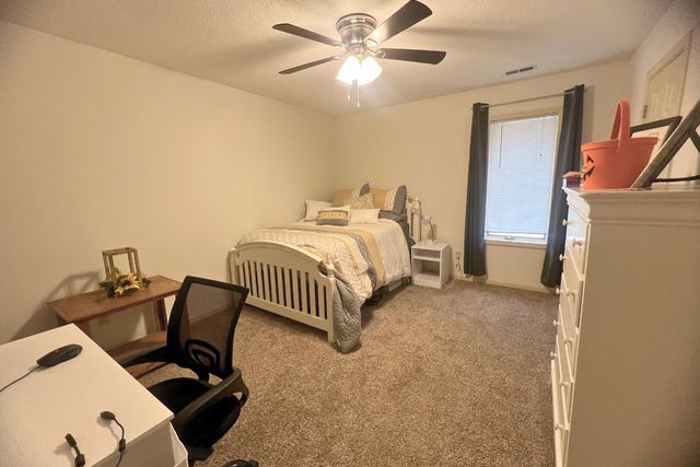 2402 GARDEN DR, Columbia, MO 65202