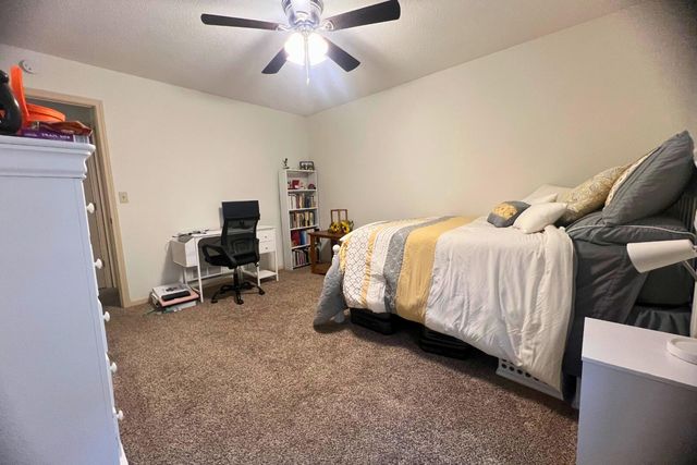 2402 GARDEN DR, Columbia, MO 65202