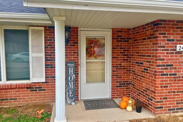 2402 GARDEN DR, Columbia, MO 65202