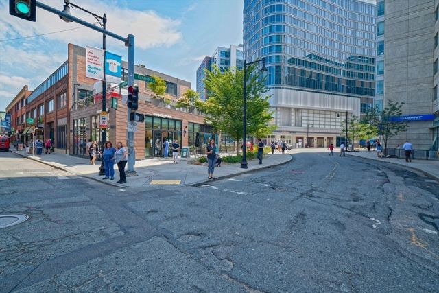 170 Brookline Avenue 1025, Boston, MA 02215