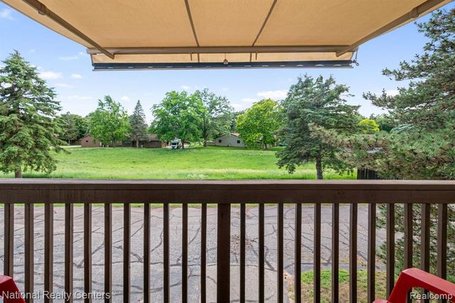 7777 Pontiac Lake Road, Waterford, MI 48327
