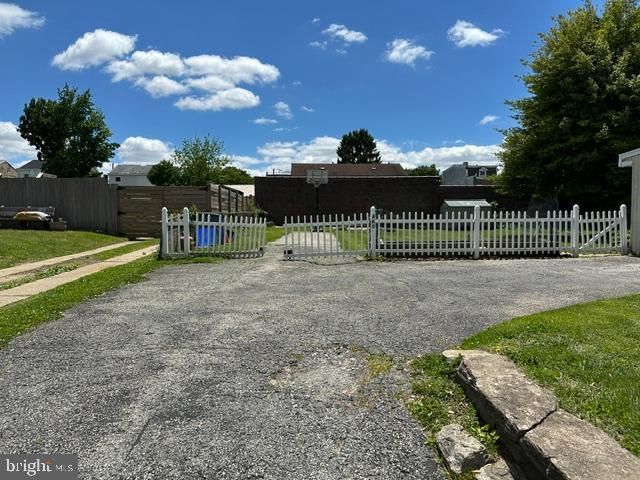 465-69 CINNAMINSON ST, Philadelphia, PA 19128