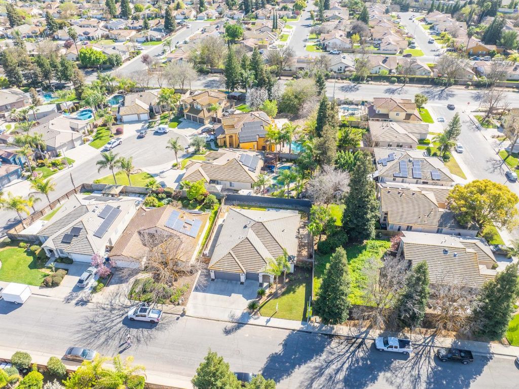 Image 22 of property listing at 5671 W Athens Avenue, Fresno, CA 93722