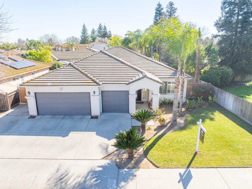 Image 23 of property listing at 5671 W Athens Avenue, Fresno, CA 93722