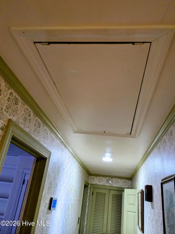 1423 Greenville Boulevard SE, Greenville, NC 27858