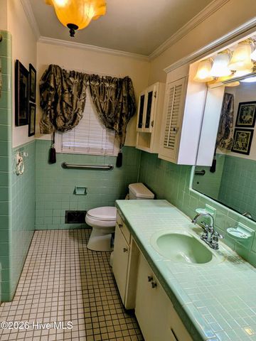 1423 Greenville Boulevard SE, Greenville, NC 27858