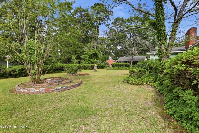 1423 Greenville Boulevard SE, Greenville, NC 27858