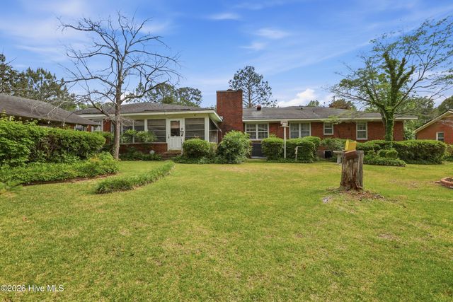 1423 Greenville Boulevard SE, Greenville, NC 27858