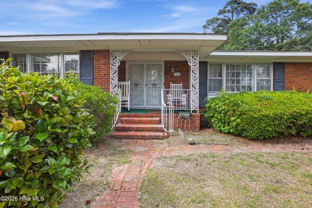 1423 Greenville Boulevard SE, Greenville, NC 27858
