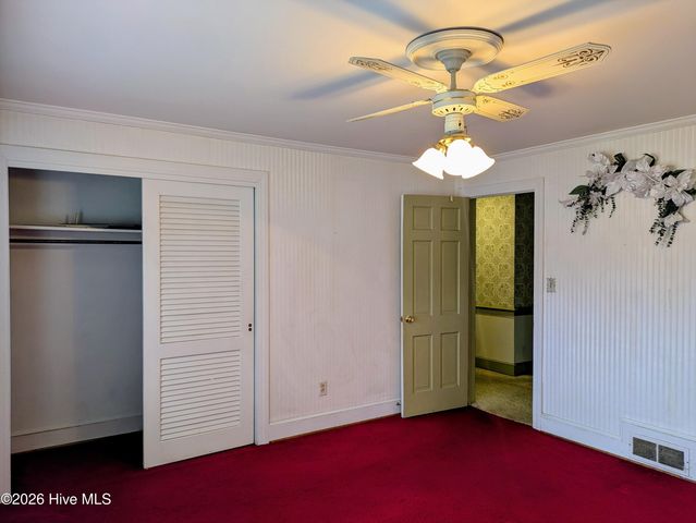 1423 Greenville Boulevard SE, Greenville, NC 27858