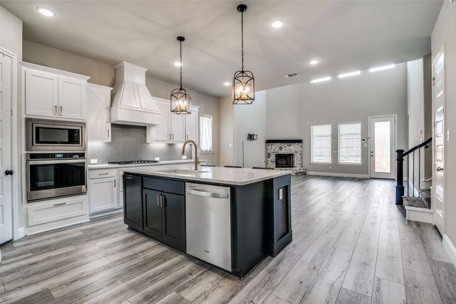 709 Fletcher Drive, Fate, TX 75087